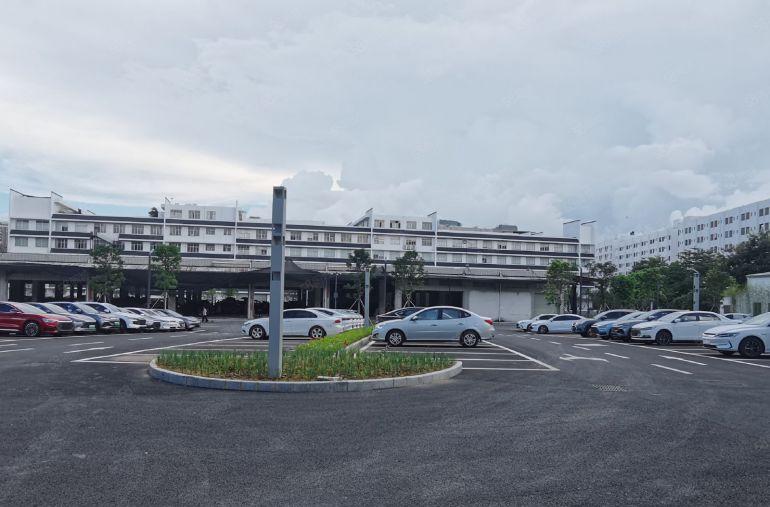 坂田，5100平，地铁口，空地大，原房东直租，厂房出租