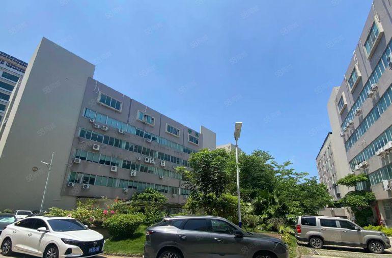 深圳龙岗宝龙1200平2楼一整层精美装修厂房出租带大前台