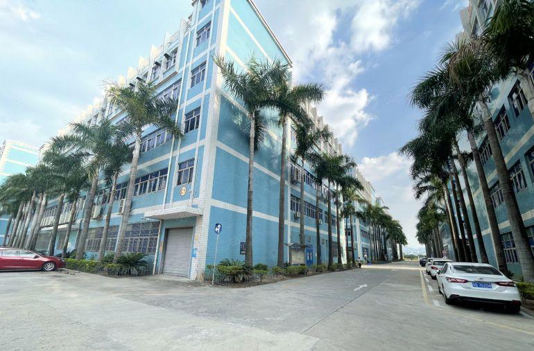 地铁口龙岗龙东工业园楼上300平现成办公室仓库厂房出租