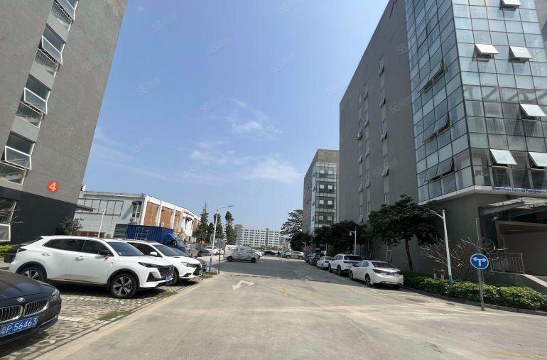 龙岗黄阁坑地铁口产业园楼上500平方精装修办公室仓库厂房出租