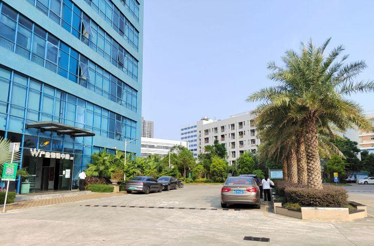 龙岗宝龙高新园区1500平精装修厂房仓库低价出租500起分租