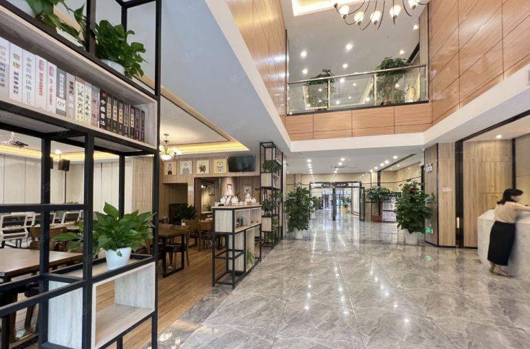 南联地铁口电商园小仓库380平方出租带空中花园精装修拎包入驻