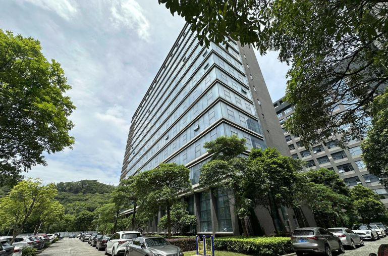 龙岗软件小镇精装厂房有红本整栋5000平可分租申请补贴