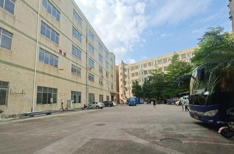 15块底价！龙岗区坪地坪西工业区楼上200平起租精装修