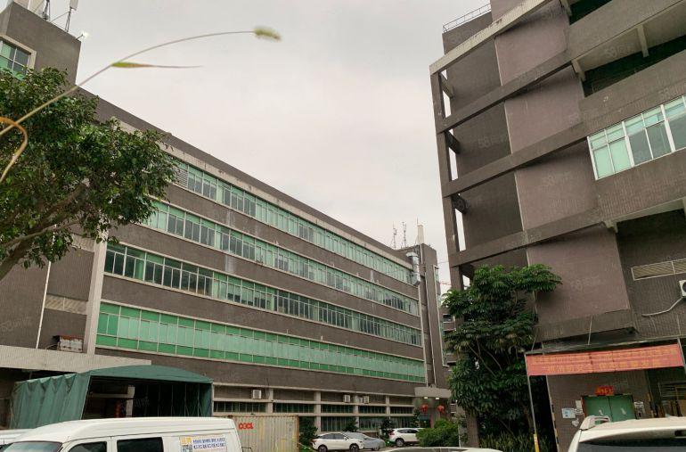 龙岗坪地靠近高速路口