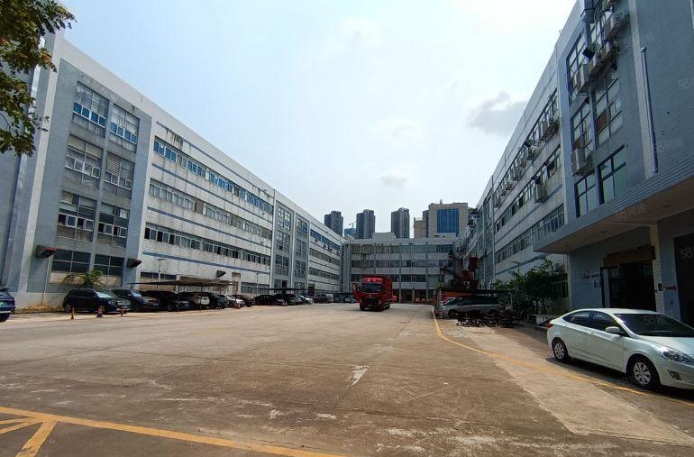 龙岗宝龙原房东1600平重工业厂房仓库出租带卸货平台消防喷淋