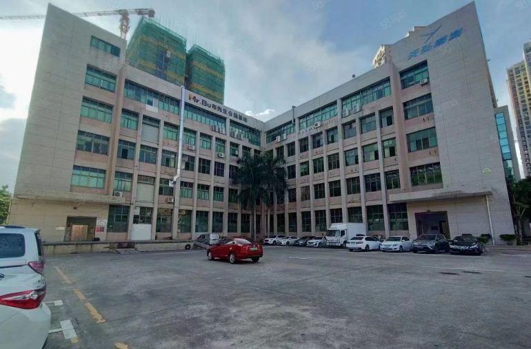 房东直租一楼厂房208平送30平阁楼龙岗中心城丨志达工业园