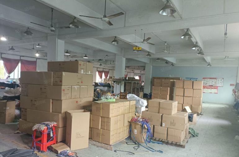 坪地中心原房东标准厂房3楼1100平带现成办公室水电装修