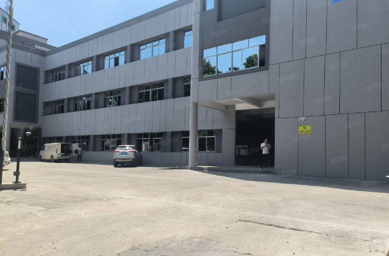 平湖辅城坳新出7800平方独院厂房出租可分租交通方便能办环评