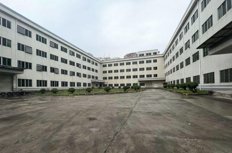 龙岗原房实际面积出租18元厂房26000平方200平方起分租