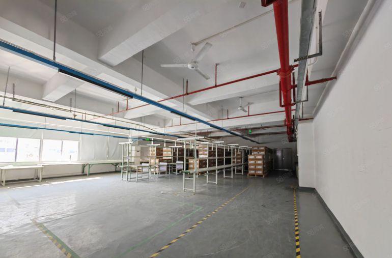 龙岗宝龙原房东，近地铁有红本绿化率高，500平精装起租有隔间