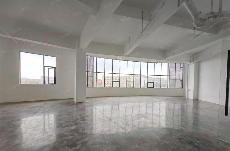 龙岗中心城地铁800米全新精装办公100平300平停车免费！