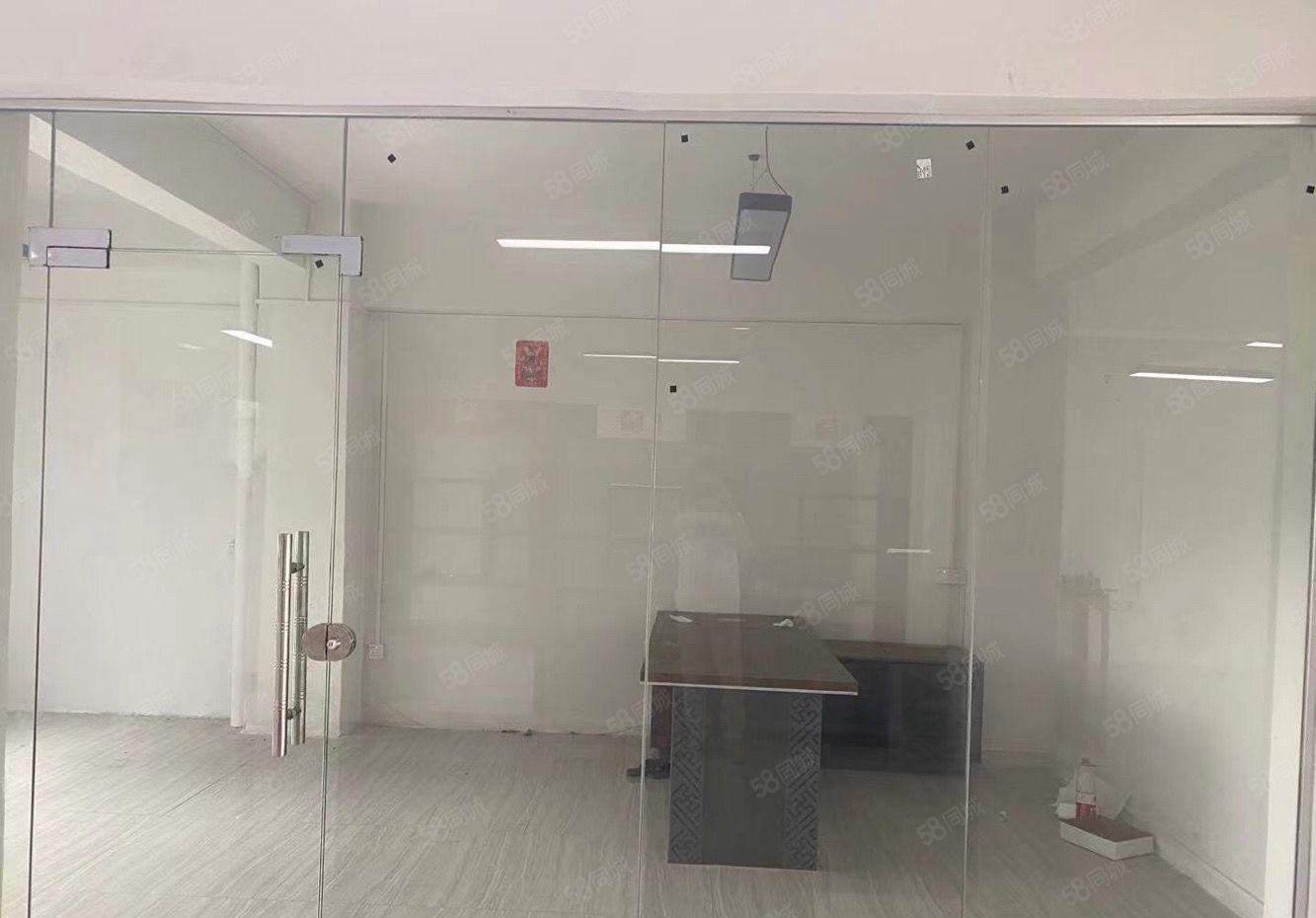 龙岗区龙东业主直租，看房方便，价格可谈，园区配套完善