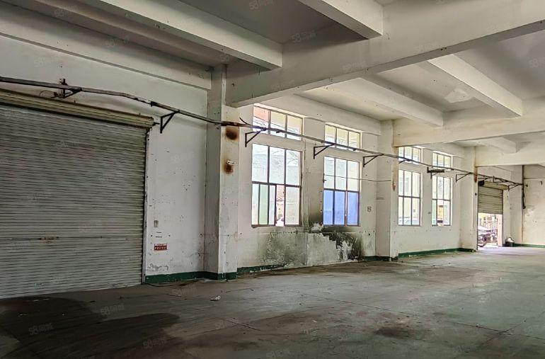 200平起分租龙岗爱联地铁站附近独院一楼1000平高4.8米