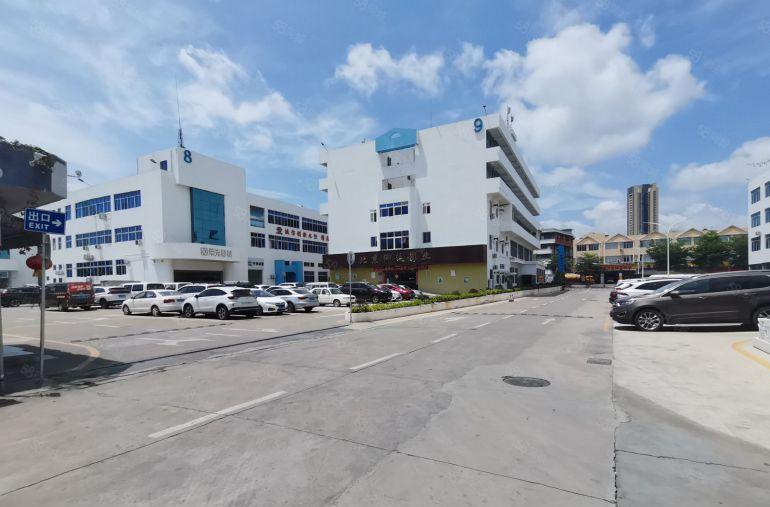 平湖辅诚坳标准厂房出租2000平可200平起分租单价20元