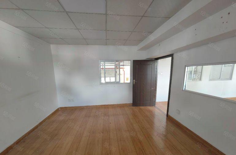 龙岗原房东直租   厂房100平起租  大车随意进出