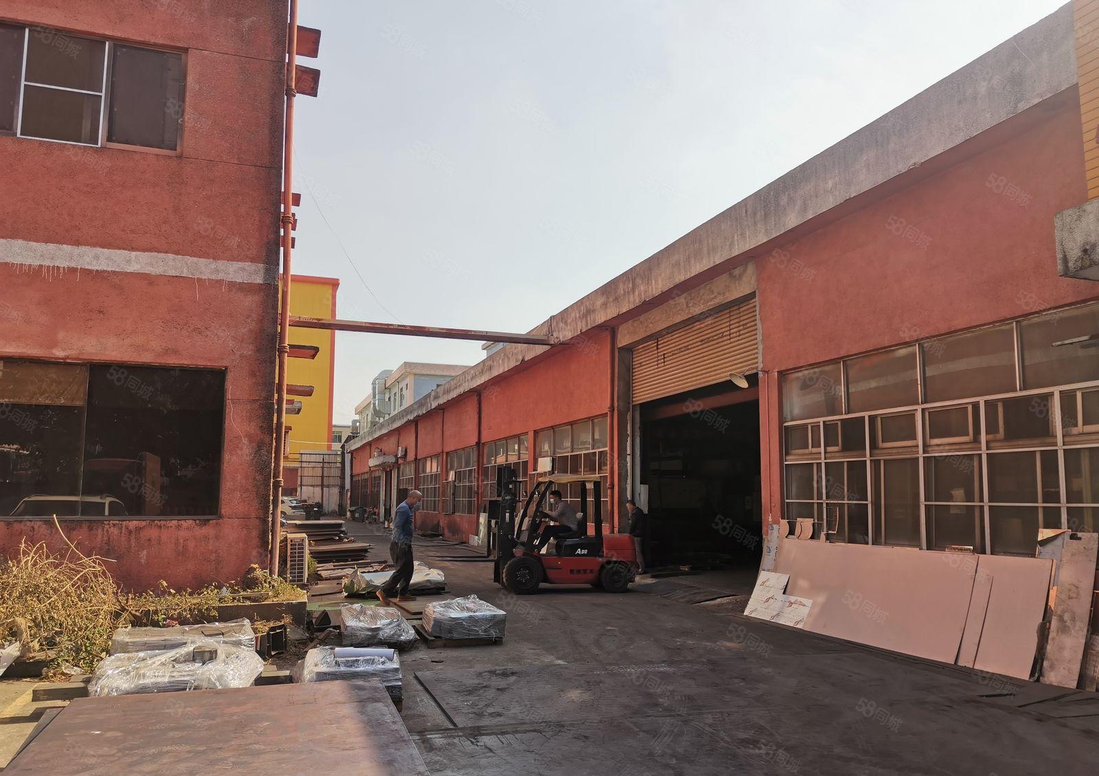 龙岗主干道边标准厂房7米高重工业厂房带装修3600平方出租！