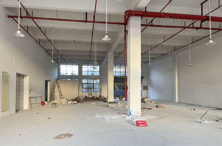 龙岗宝龙工业区800平一楼厂房仓库低价出租可分租