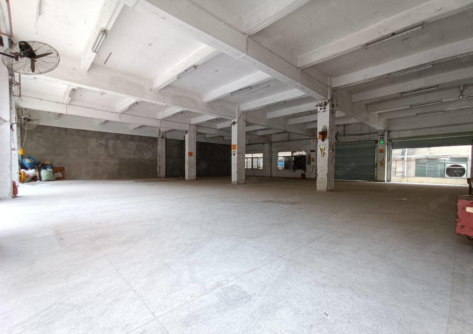 龙岗南联一楼900平厂房出租，园区空地大交通便利可进大车！