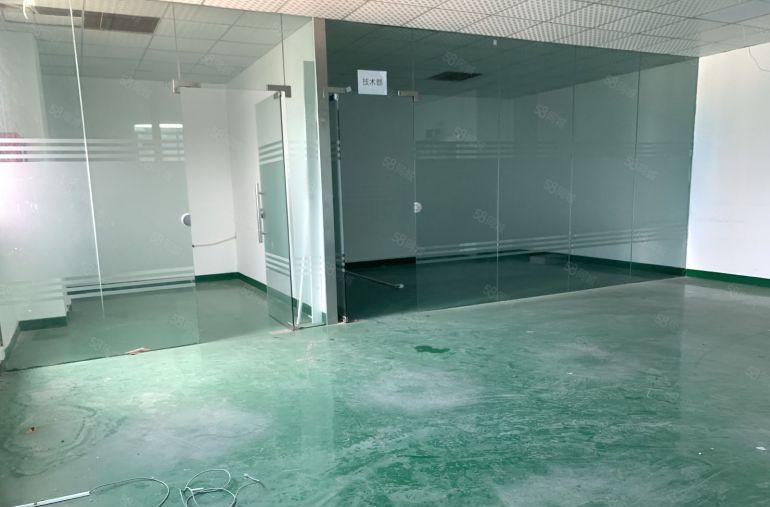 龙岗中心城爱联地铁站3楼350平厂房仓库出租带地坪漆办公室等
