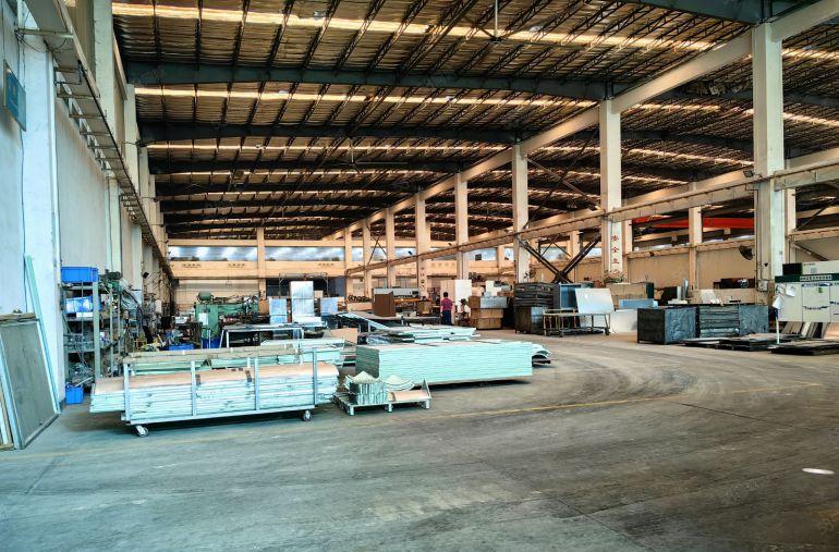 龙岗中心城五联外环高速口钢结构厂房仓库5000平方滴水9米