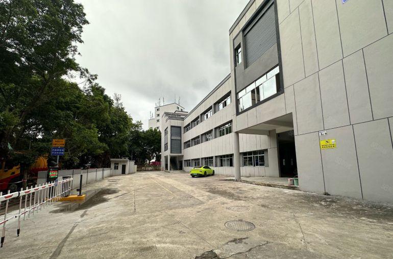 可分租平湖高速出口独院6600平精装修厂房仓库出租