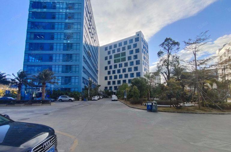 坂田2000平带装修厂房出租可分租