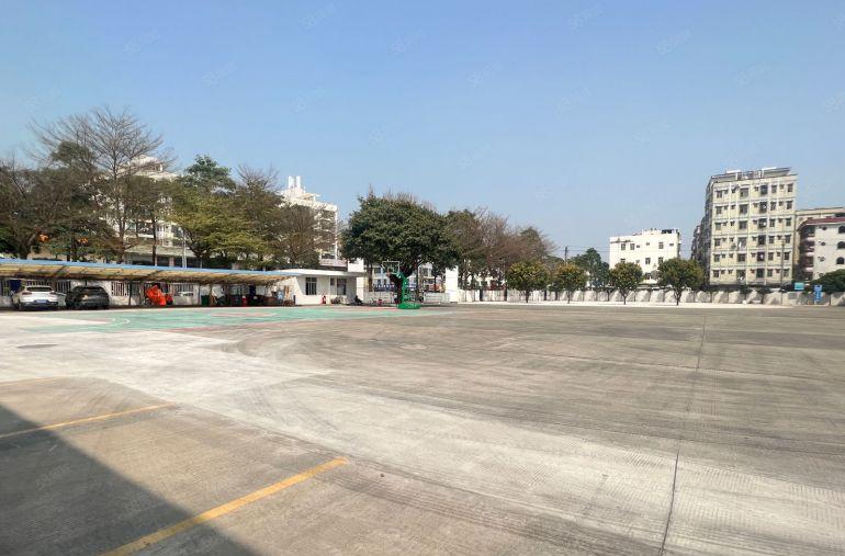 龙岗区坪地镇1500平硬化空地独门院低价出租合同8年加变压器