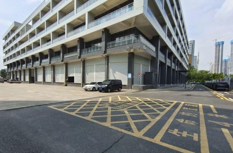 龙岗中心城工业园楼上500平方带装修厂房仓库出租