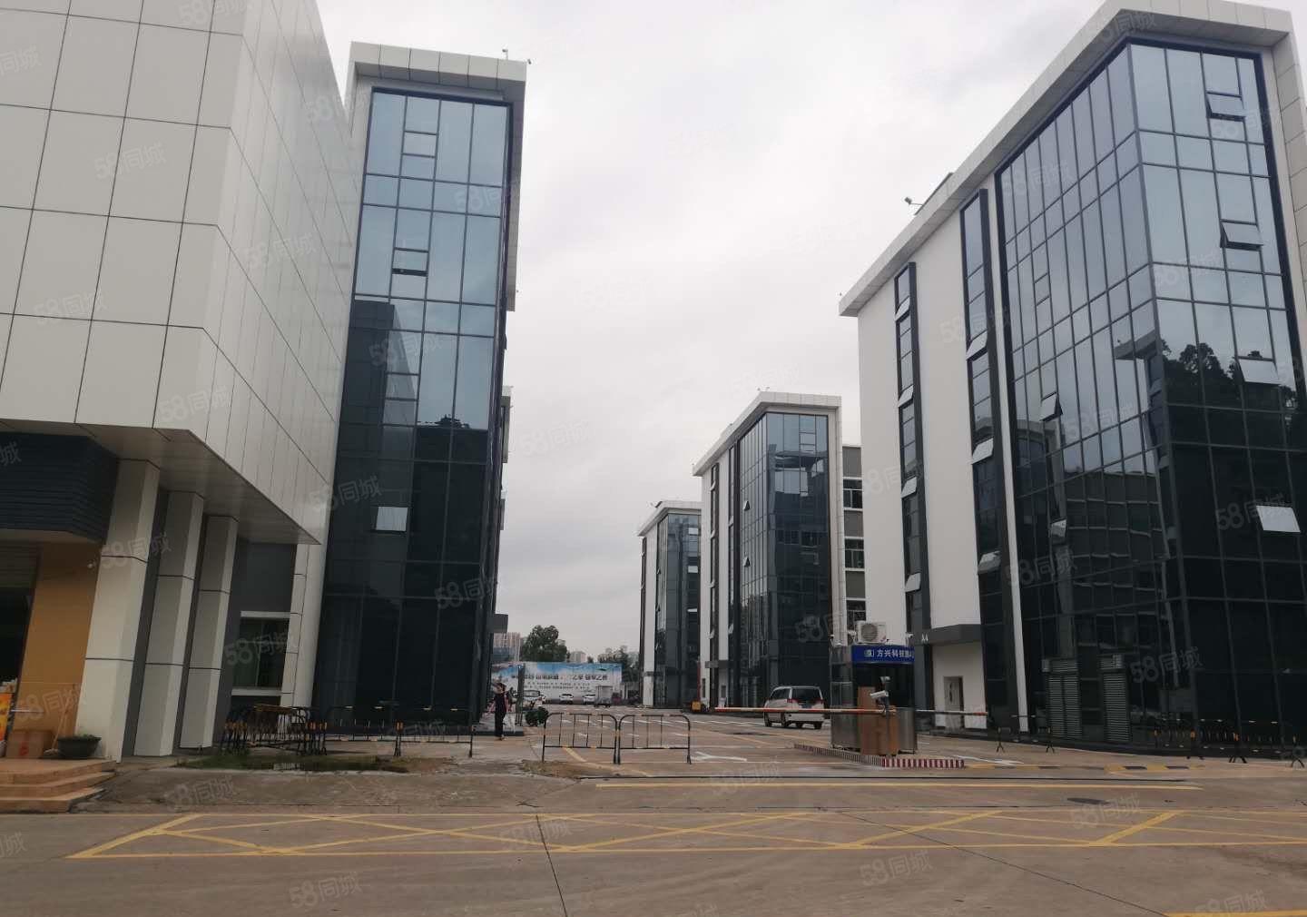 龙岗中心城一楼厂房仓库900平方，大小分租