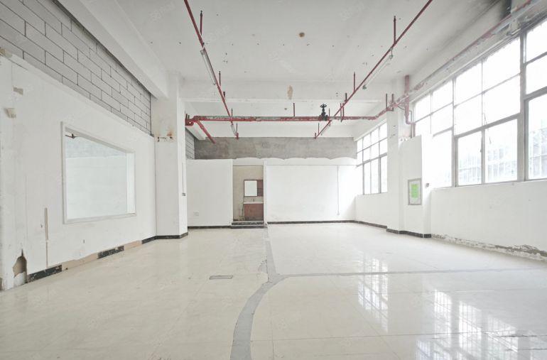 坂田地铁口电商园1000平精装修厂房出租一楼仓库大小可分租