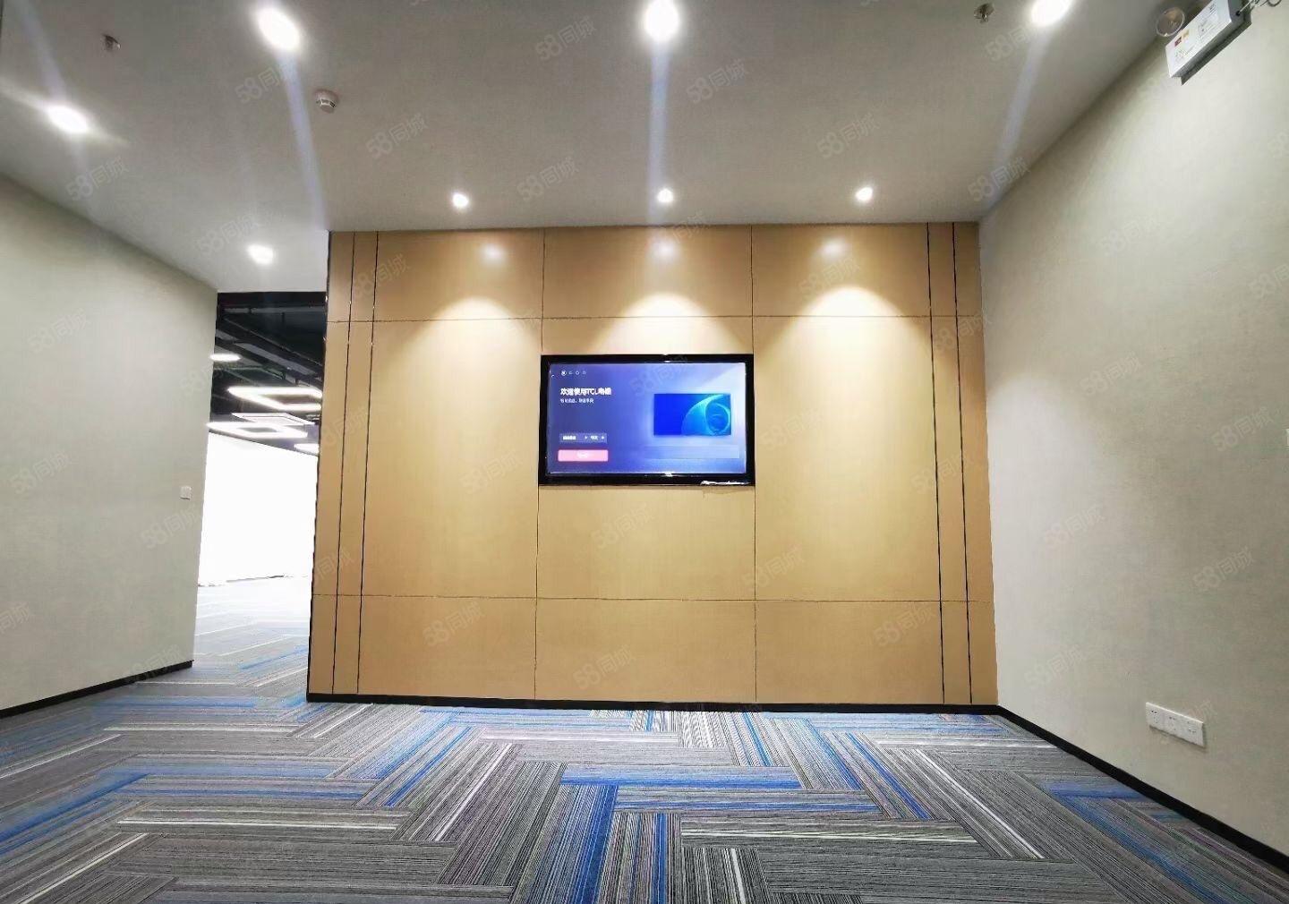 坂田贝尔地铁站，新出575平方，豪华装修，车位充足！