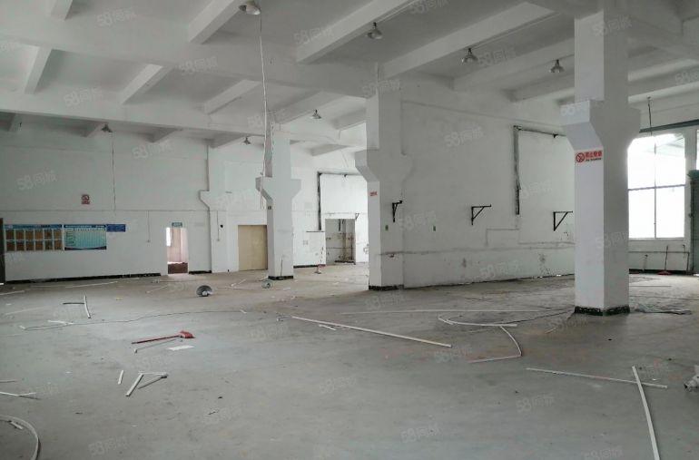 龙岗坪地中心原房东独院13层可大小分租一楼7米高