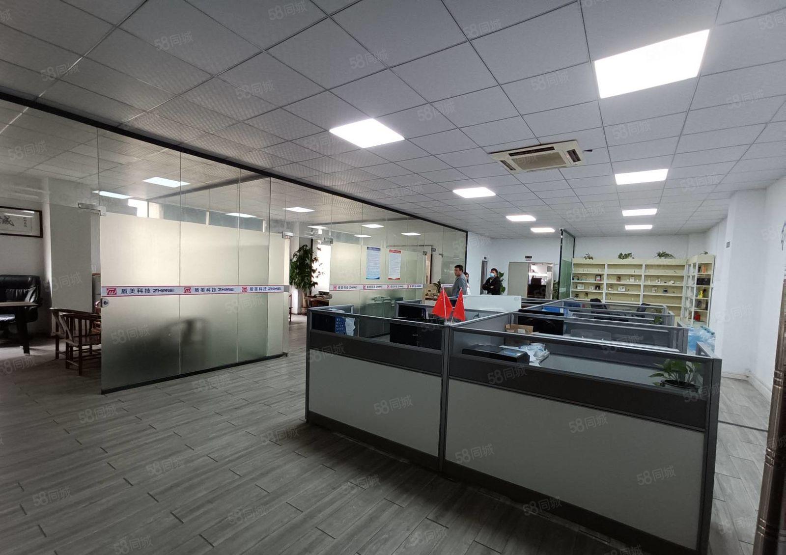 龙岗地铁站附近1000平花园式厂房出租，现成精装修办公地坪漆