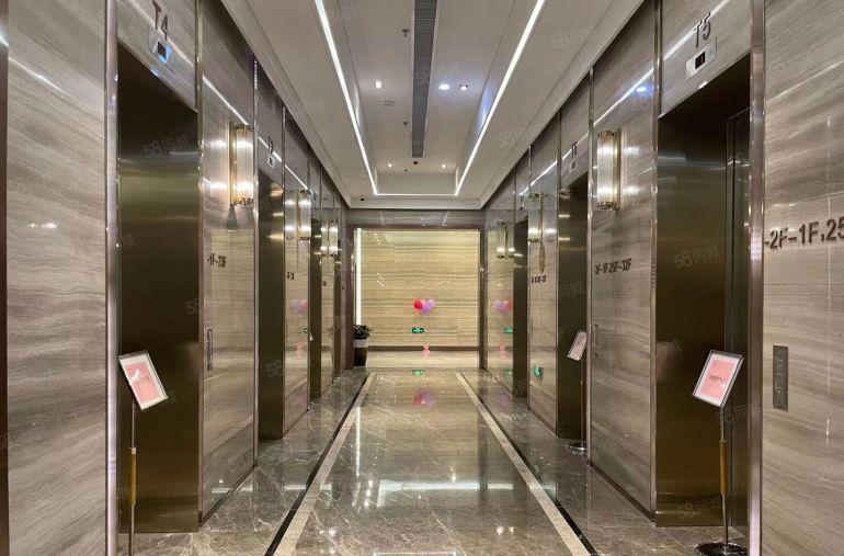 龙岗爱联地铁口旁电商园区楼上精装修办公室仓库80平起分租