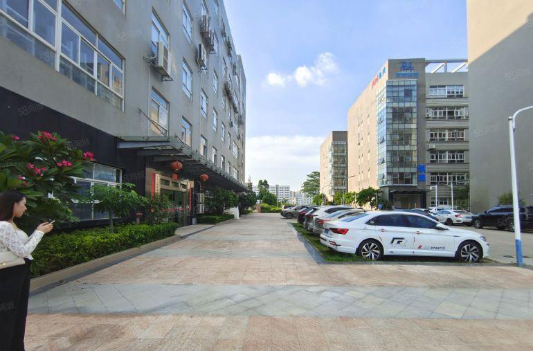 龙岗宝龙原房东大型科技园楼上1500平带装修办公仓库厂房出租