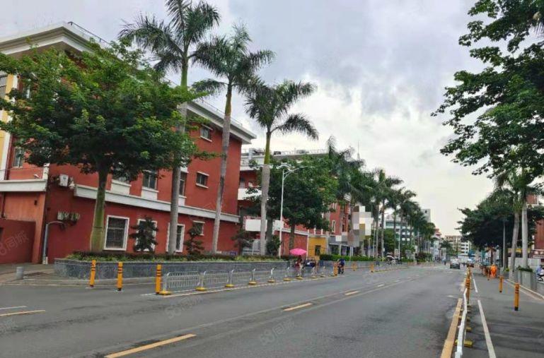 爱联地铁口新出楼上整层1000平方带精装办公室仓库厂房出租