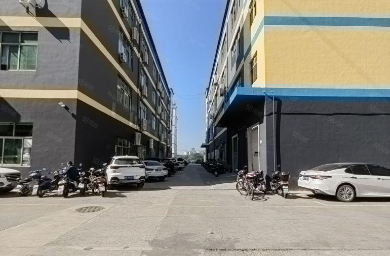 坂田电商园一楼厂房出租500平可分租，适合物流仓库汽修等行业