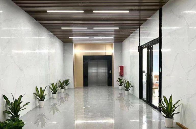 坂田岗头地铁站大型电商园100平~500平办公室仓库出租