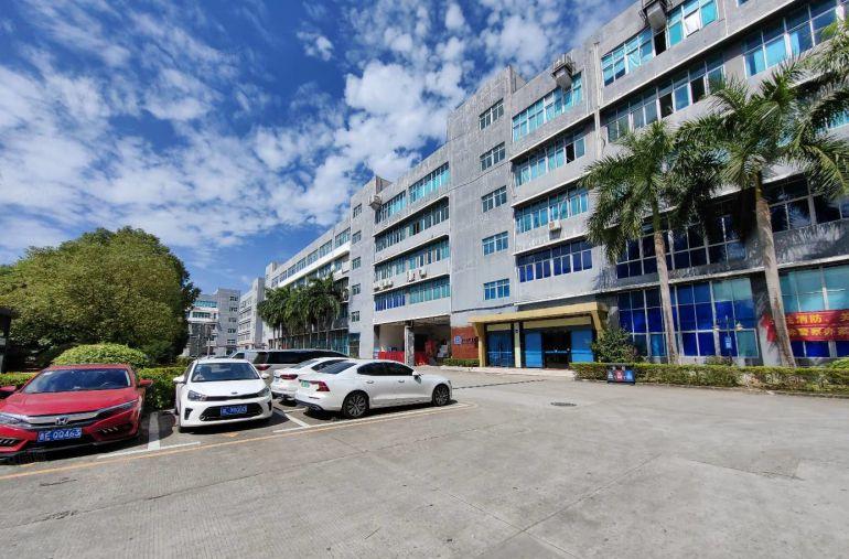 龙岗宝龙高新工业园区原房东红本楼上2000平厂房精装修出租