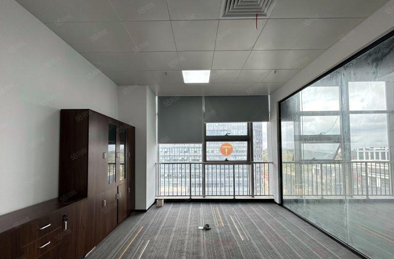 龙岗龙城广场地铁口办公楼精装25至860平带家私办公室出租