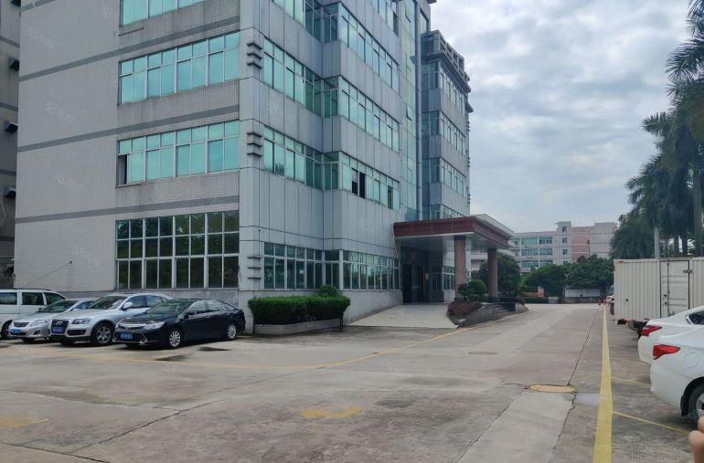 平湖富民工业区原房东地坪漆500平仓库厂房，300平起可分租