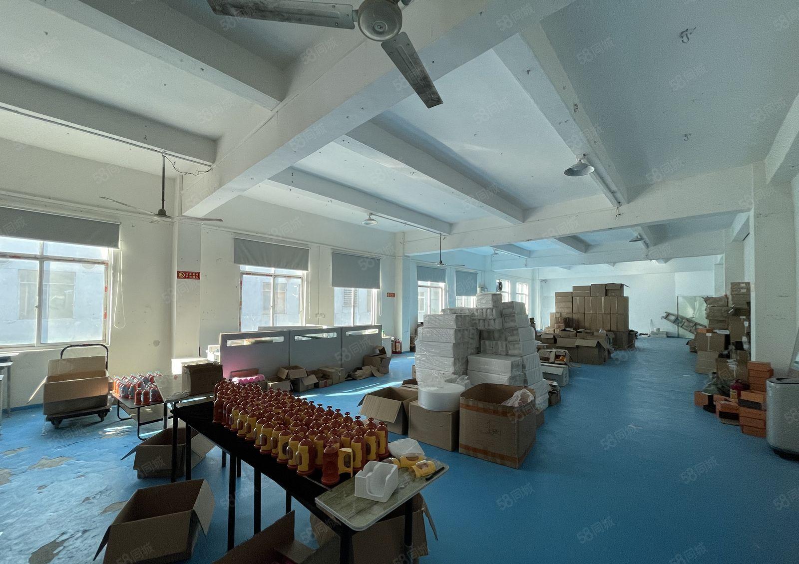 六约地铁口800米小独栋1200平米办公生产厂房出租4百起分