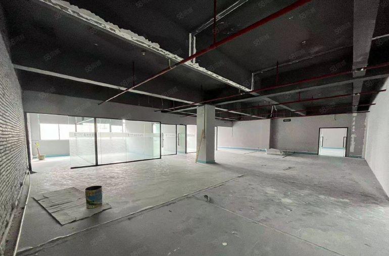 平湖富民独院厂房物流仓库出租20000平 带卸货平台空地大