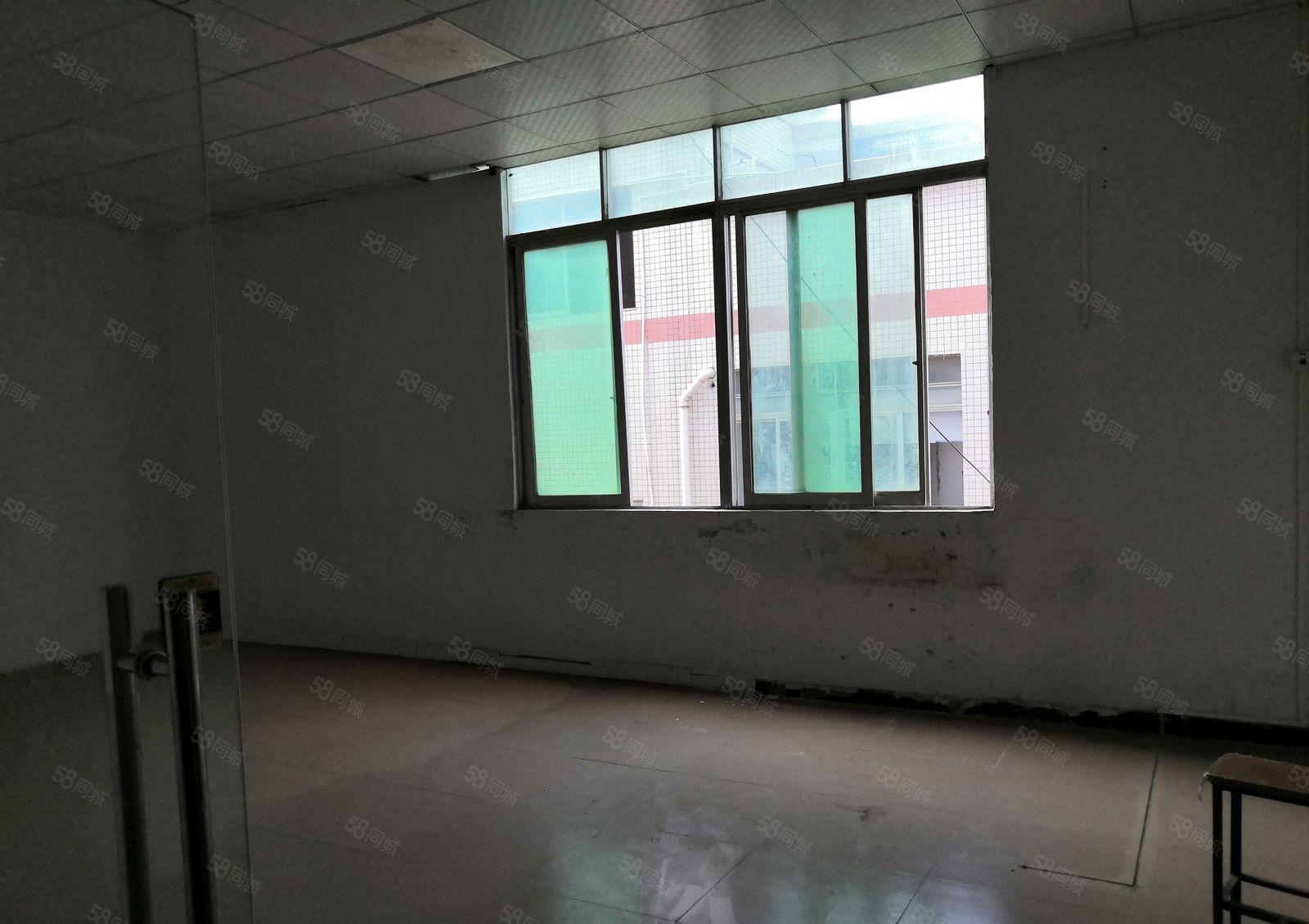 17元龙岗镇中心城厂房三楼600平方米二楼150平方米招租