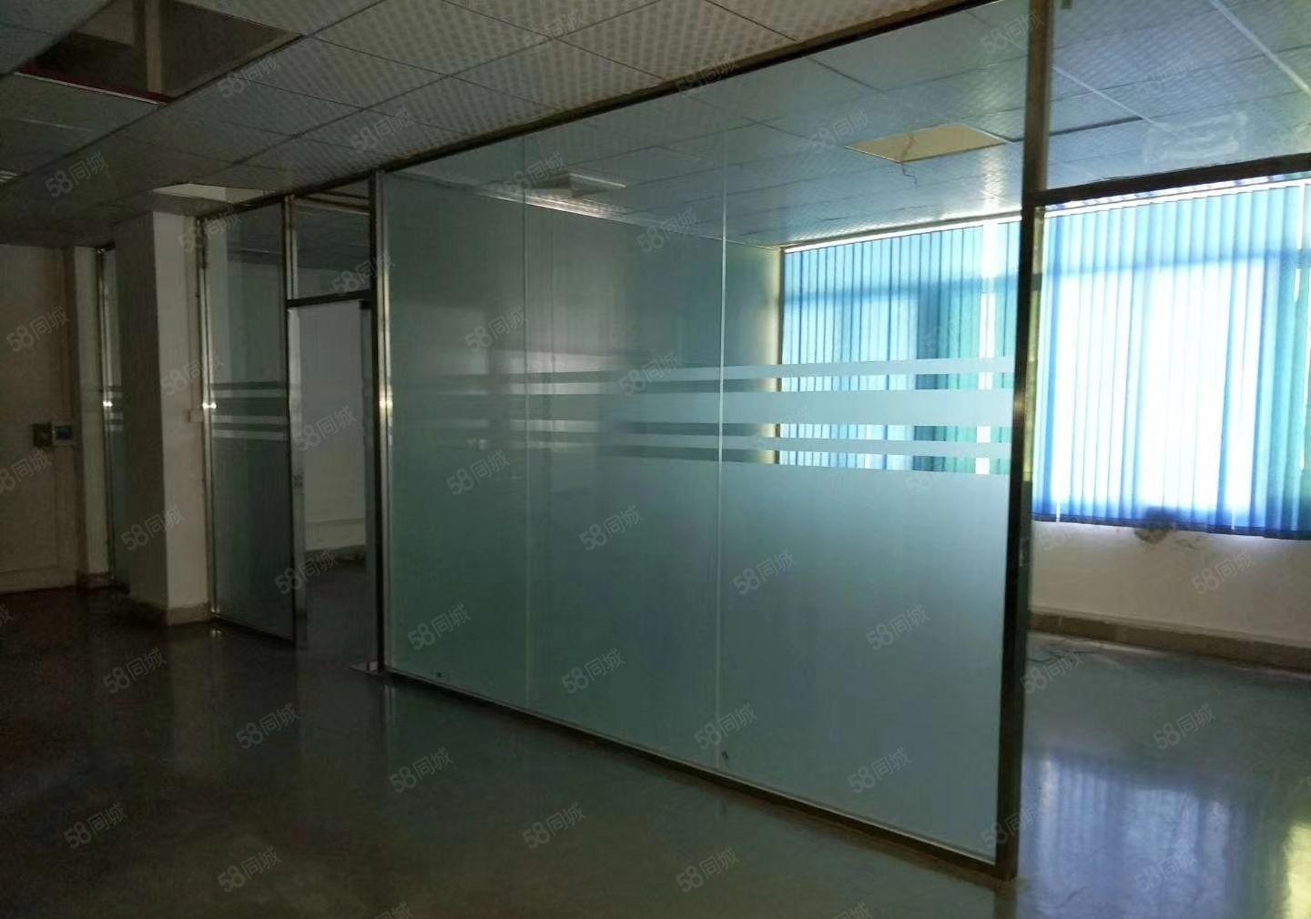 平湖上木古高新产业园新出3楼560平方厂房仓库出租