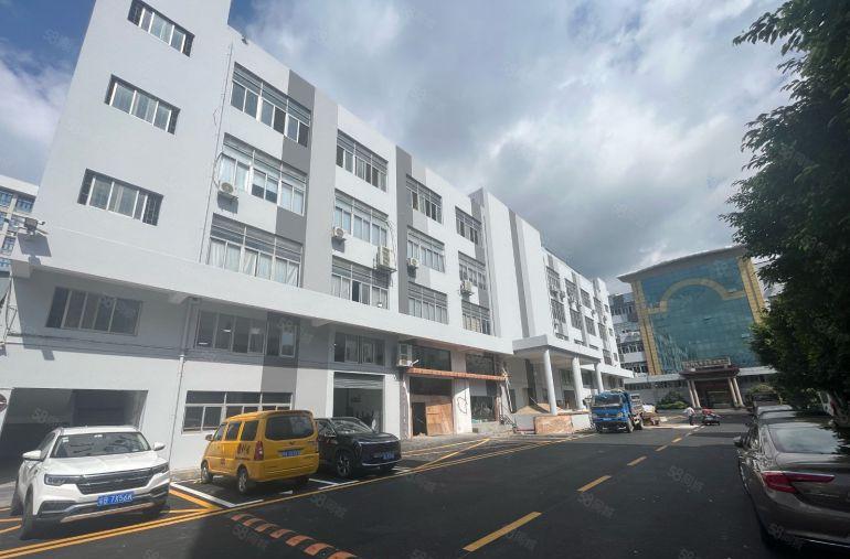 横岗六约北地铁口出租尾盘2000平方，活动价19元，大小分租