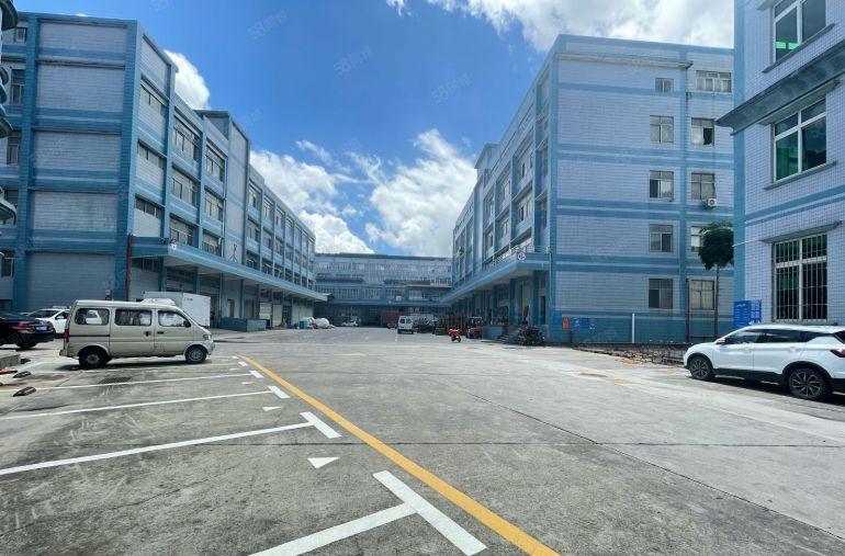 横岗六约双地铁口2000平带红本产权 超低价分租临近海吉星