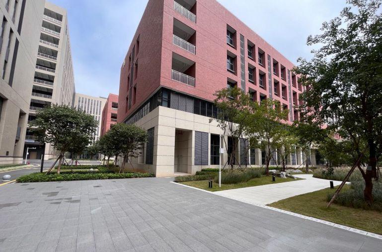 16元龙岗中心城全新厂房出租6500平方实际面积出租超大空地