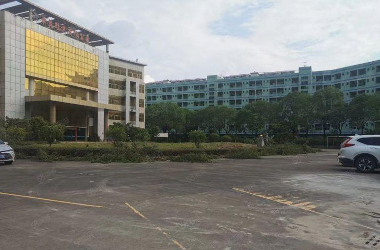 龙岗南联地铁口附近新出1500平二楼精装修厂房仓库低价出租